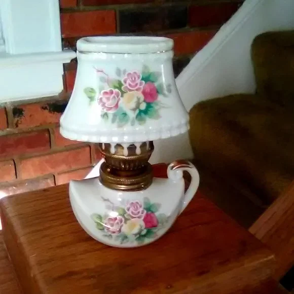 Mini Aladdin Oil Lamp - Picture 2 of 11